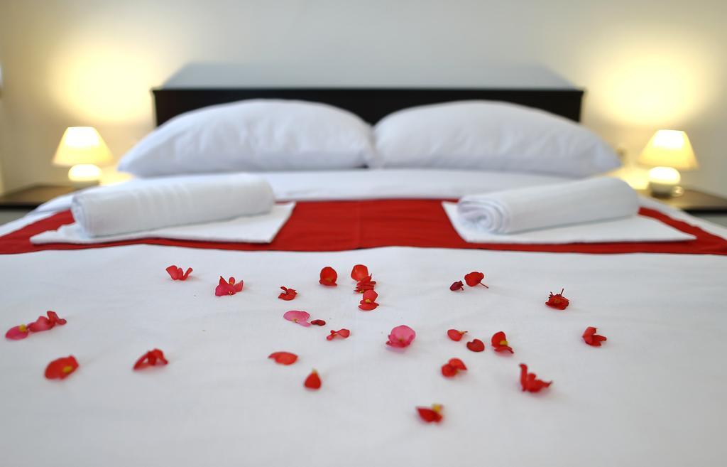 Hôtel Sobe Oliva à Zagreb Extérieur photo